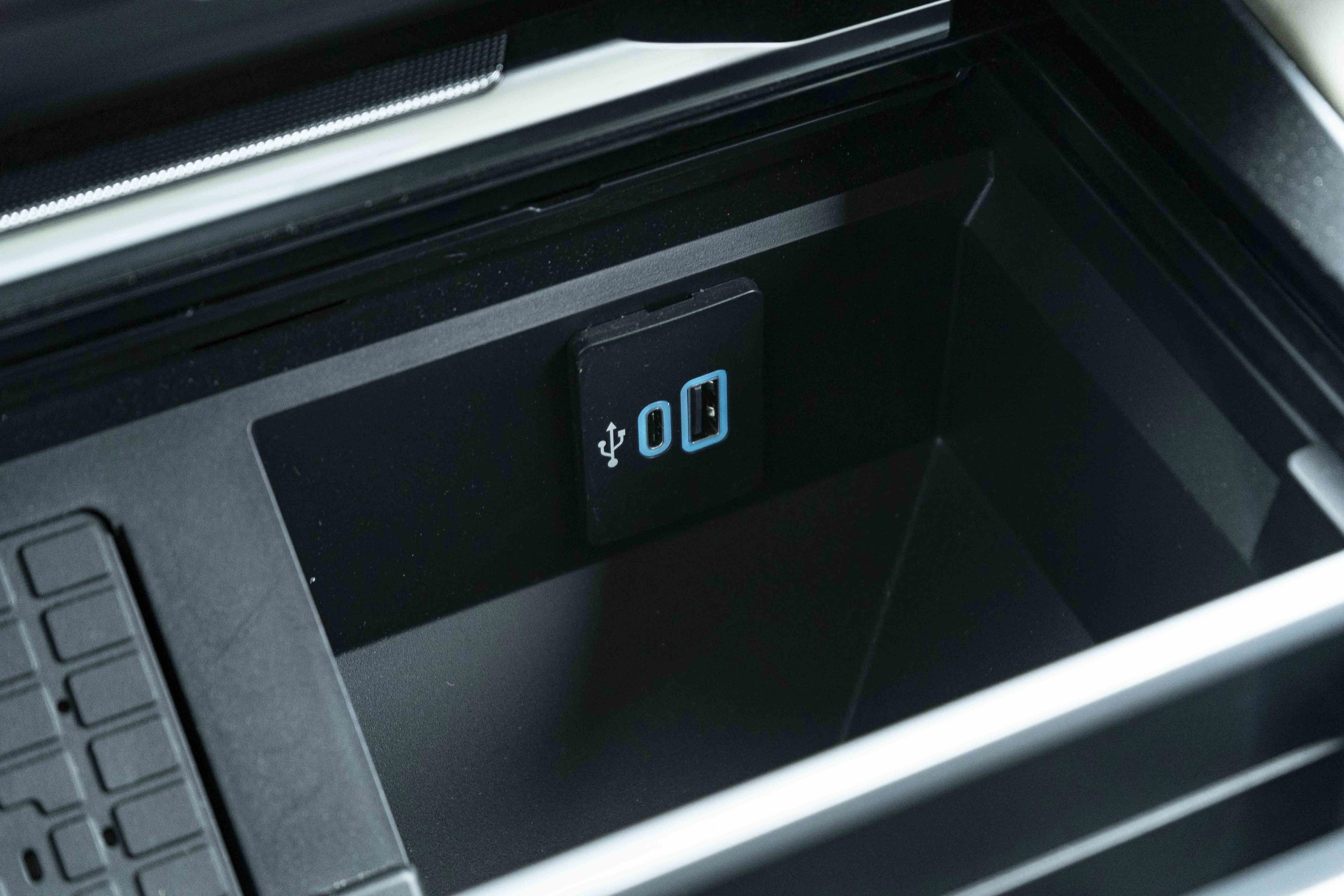 Used 2026 Ford F450 Platinum w/ Platinum Plus Package image 34