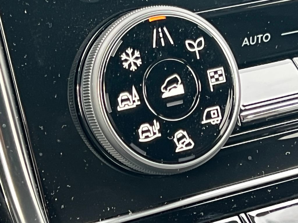 New 2026 Nissan Armada PRO-4X w/ Captain's Chari Seat Package image 33