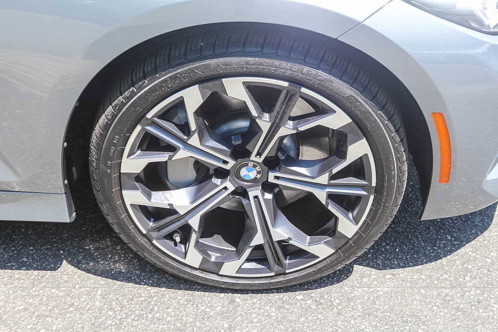 Used 2026 BMW 330i Sedan w/ Premium Package RWD image 9