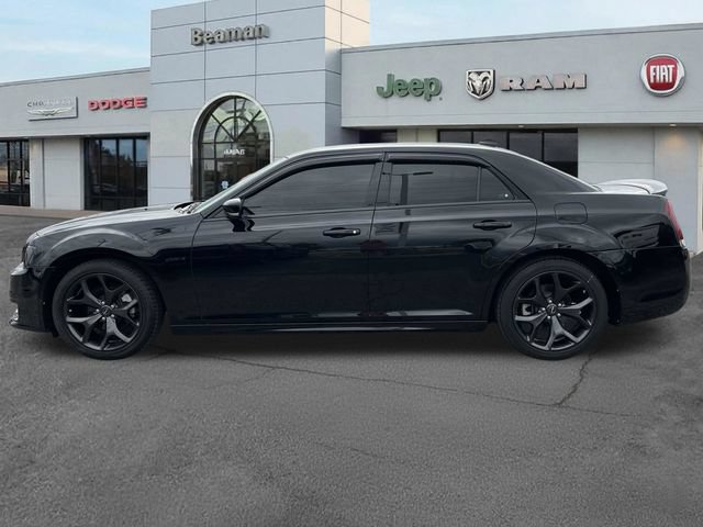Used 2023 Chrysler 300 Touring L w/ Comfort Group RWD image 4