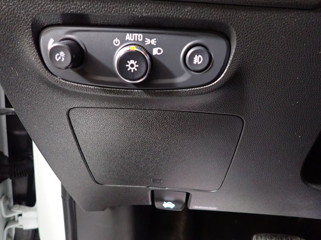 Used 2021 Buick Encore GX Essence AWD/4WD image 23