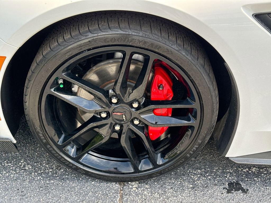 Used 2018 Chevrolet Corvette Stingray Convertible w/ 1LT RWD image 12