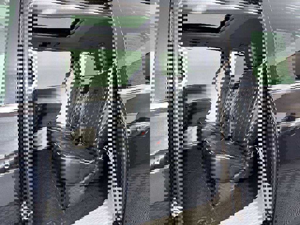 Used 2023 Chrysler Pacifica Limited image 27