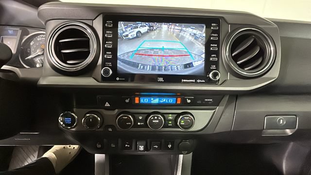Used 2020 Toyota Tacoma TRD Sport w/ TRD Premium Sport Package AWD/4WD image 24