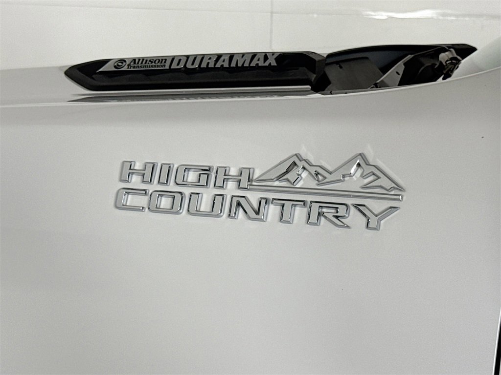 Used 2020 Chevrolet Silverado 2500 High Country w/ Z71 Off-Road Package image 11