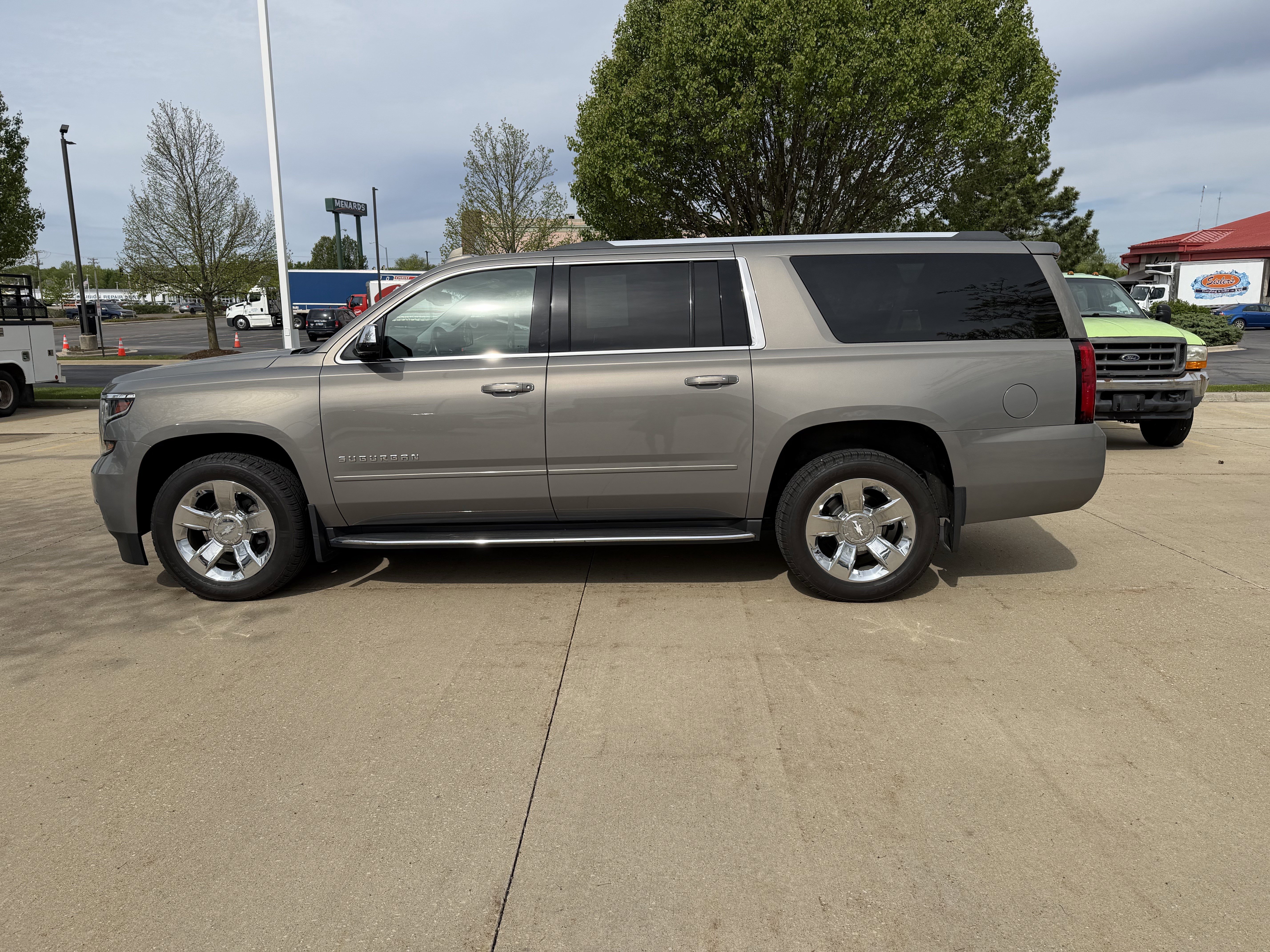 Used 2018 Chevrolet Suburban Premier w/ Max Trailering Package AWD/4WD image 8