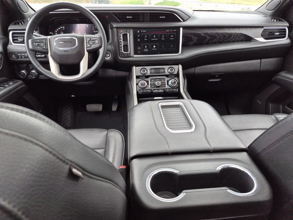 Used 2023 GMC Yukon Denali RWD image 21