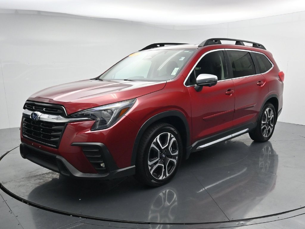 Used 2023 Subaru Ascent Limited w/ Technology Package AWD/4WD image 4