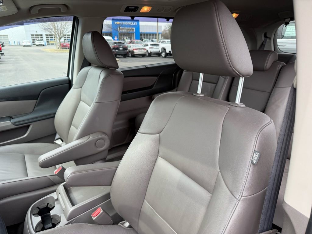 Used 2016 Honda Odyssey Touring Elite image 9