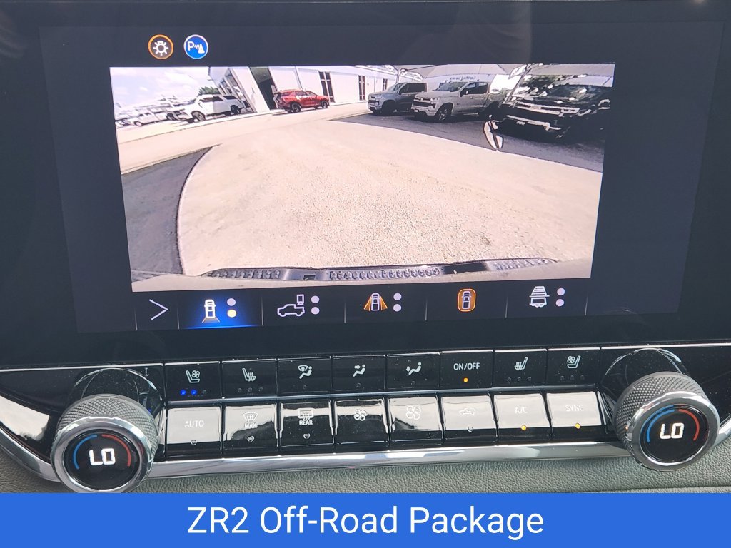 New 2026 Chevrolet Colorado ZR2 w/ Technology Package AWD/4WD image 14