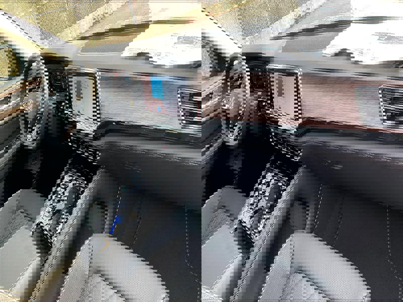 New 2026 Volkswagen Atlas SEL Premium R-Line image 9