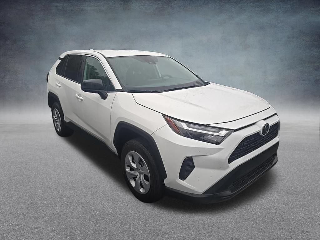 Used 2025 Toyota RAV4 LE AWD/4WD image 9