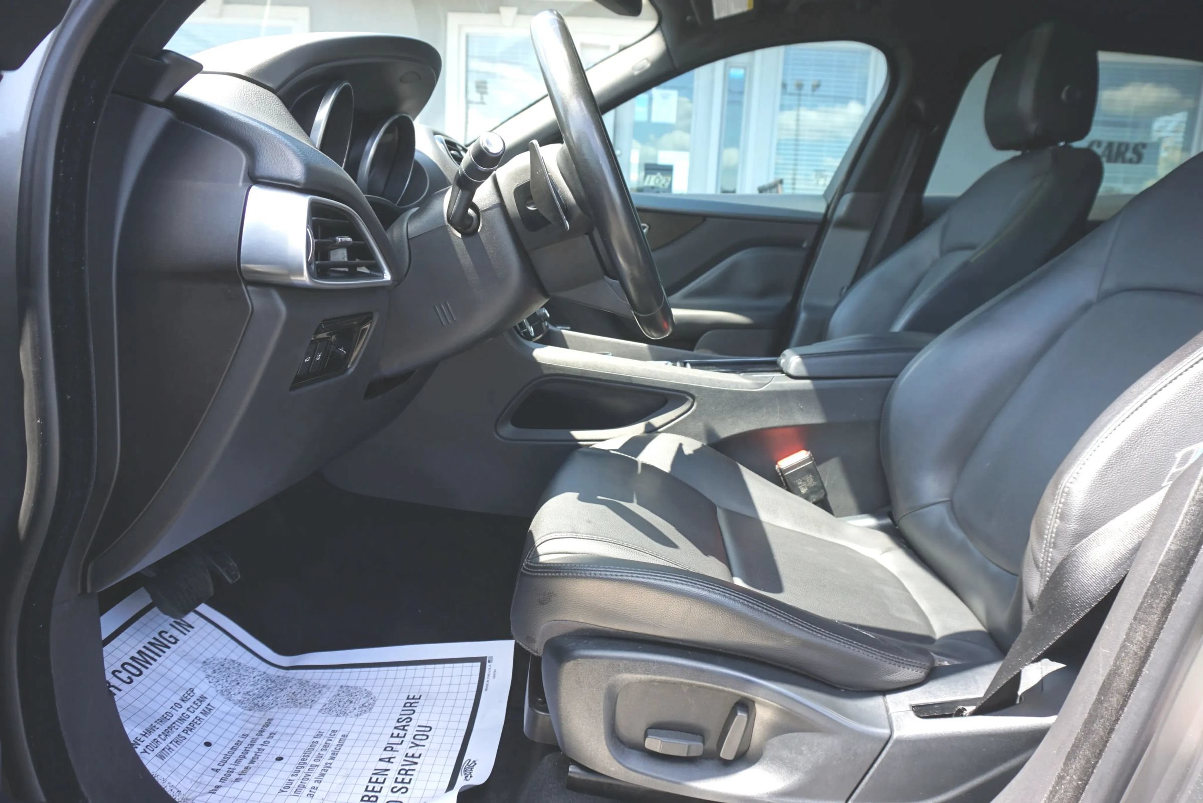 Used 2018 Jaguar F-PACE Premium AWD/4WD image 25