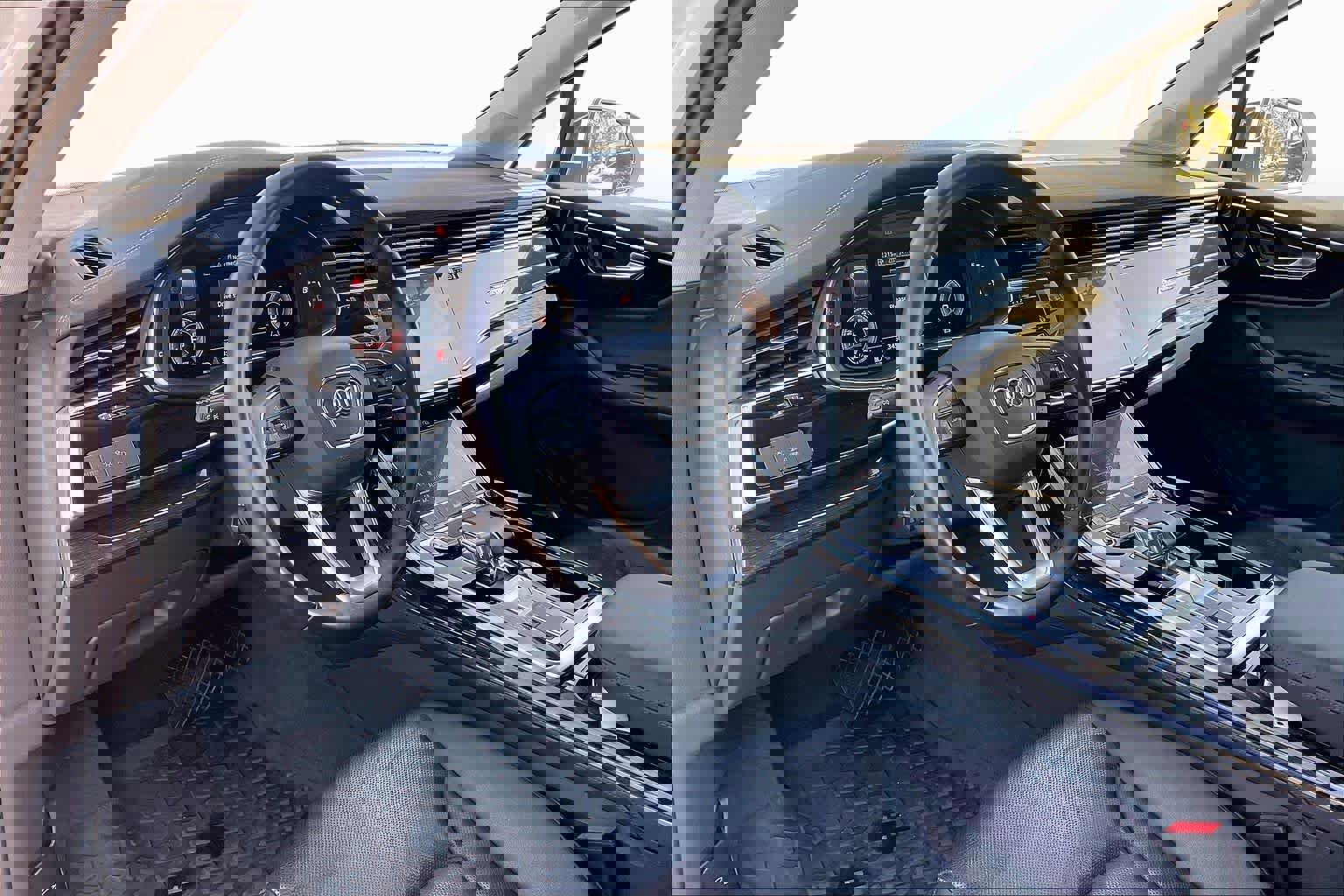 Used 2023 Audi Q7 Premium Plus w/ Premium Plus Package image 17