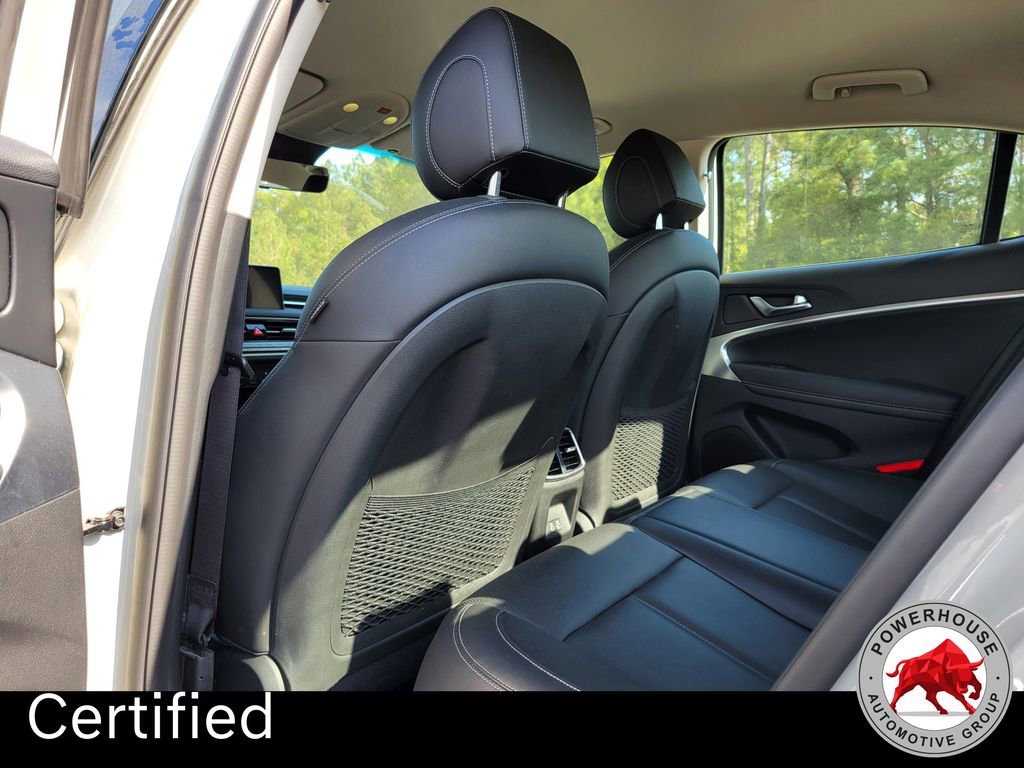 Used 2025 Genesis G70 2.5T image 14