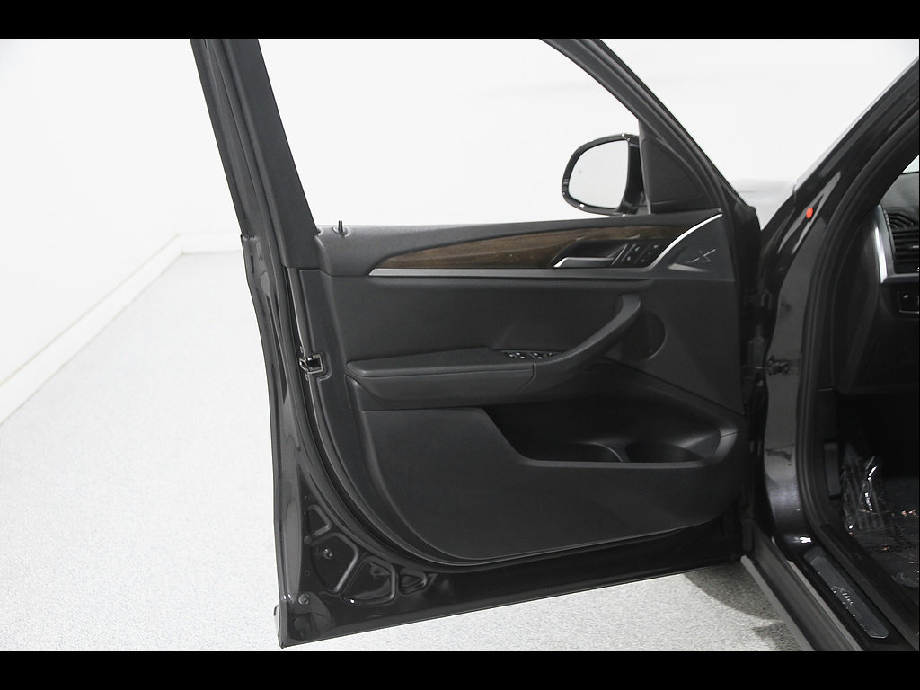 Used 2019 BMW X3 xDrive30i w/ Driving Assistance Package AWD/4WD image 4