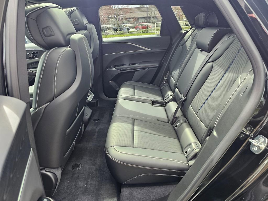 Used 2025 Cadillac Lyriq Sport image 16