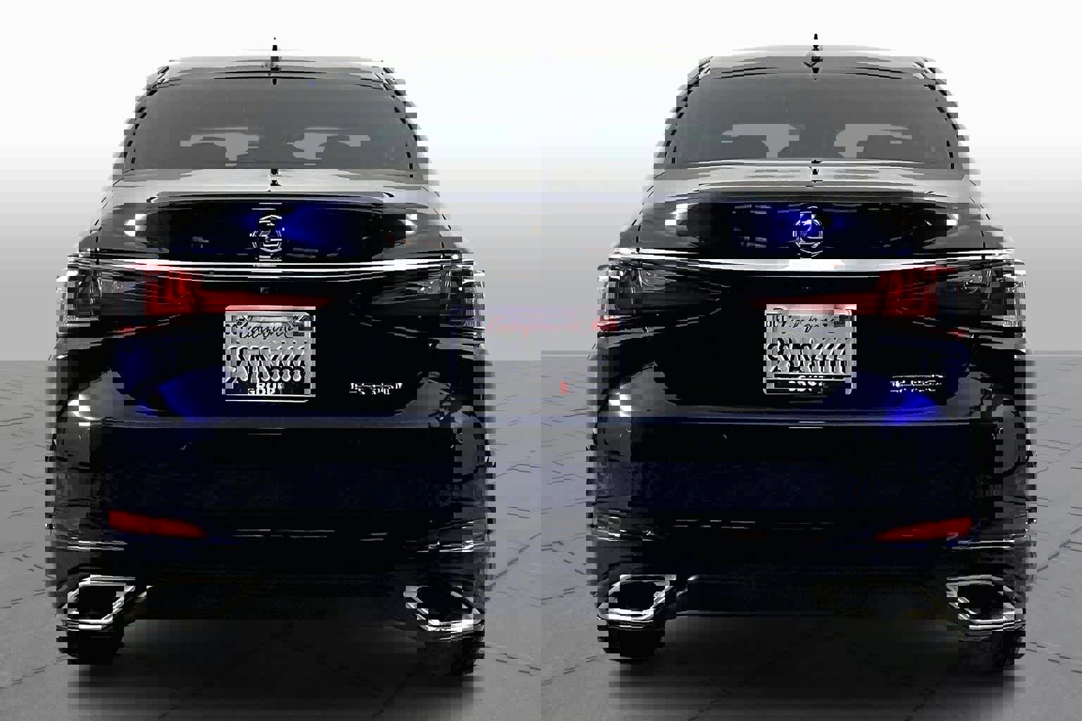 Used 2020 Lexus ES 350 w/ Premium Package image 4