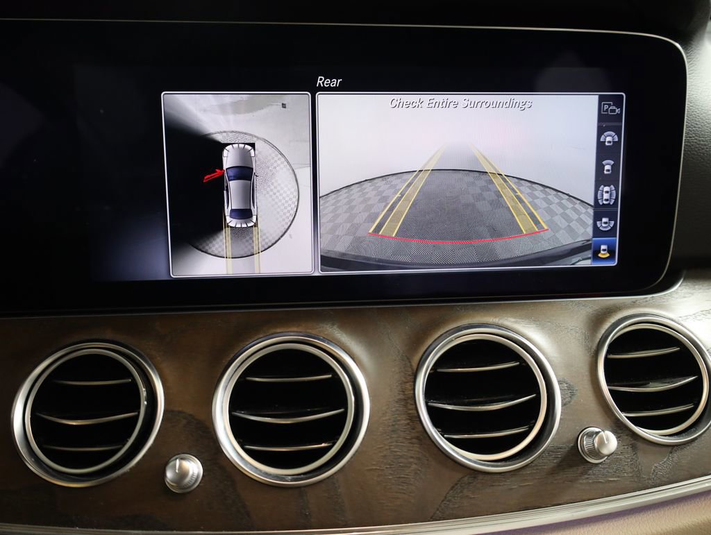Used 2020 Mercedes-Benz E 350 4MATIC Sedan image 41