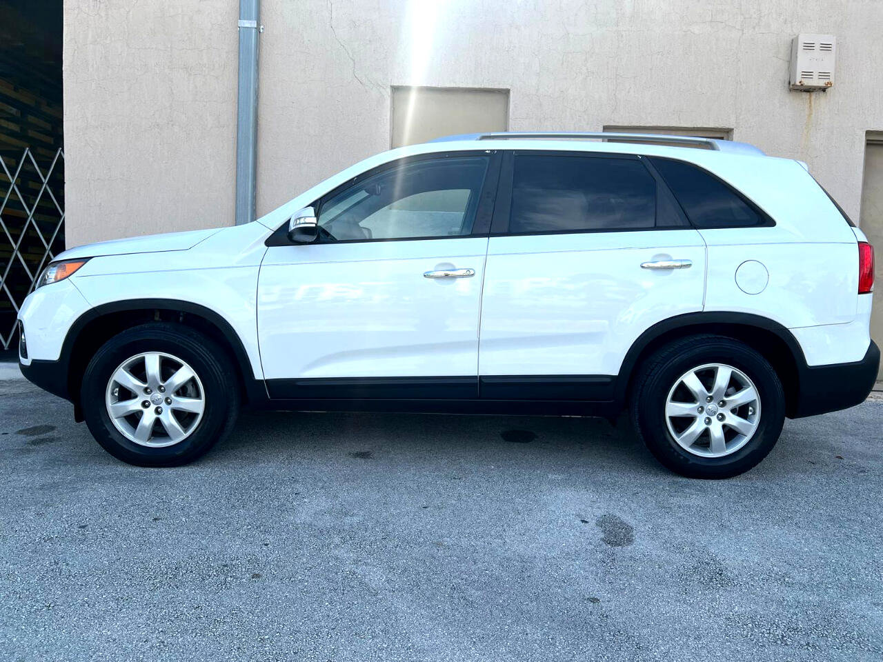 Used 2013 Kia Sorento LX w/ Convenience Pkg image 4