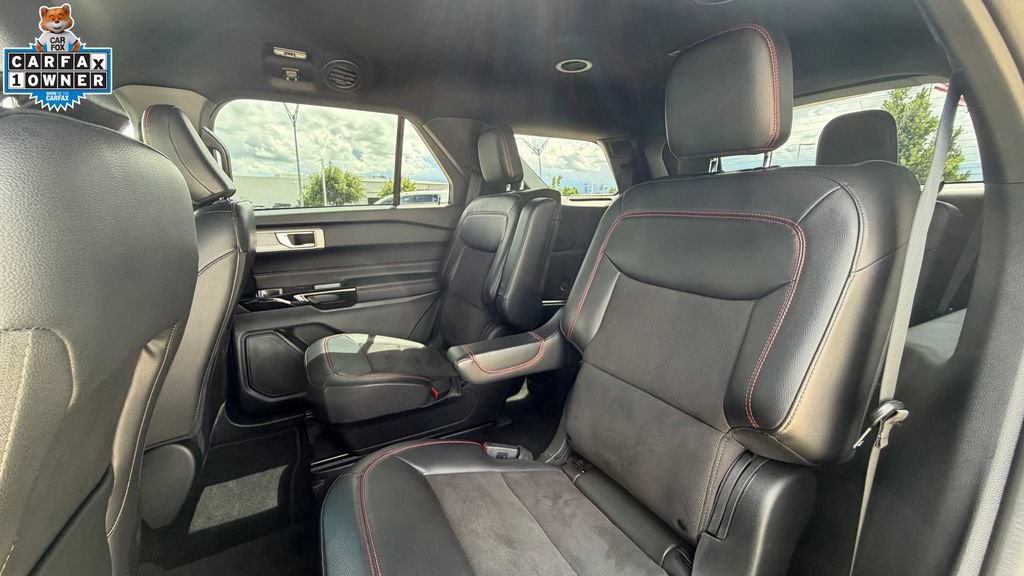 Used 2023 Ford Explorer ST-Line AWD/4WD image 19