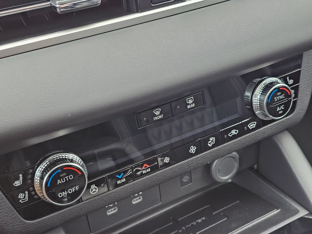 New 2026 Mitsubishi Outlander SEL AWD/4WD image 24