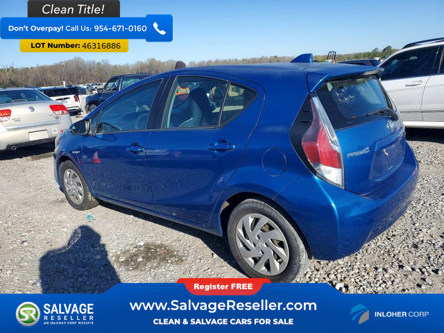 Used 2015 Toyota Prius C One image 3