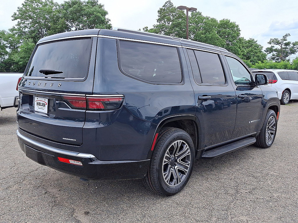 Certified 2023 Jeep Wagoneer Series II w/ Convenience Group I AWD/4WD image 31