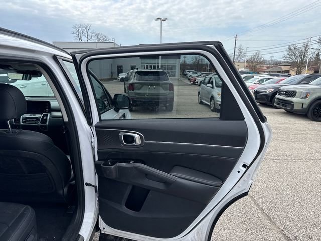 Certified 2023 Kia Sorento SX image 13