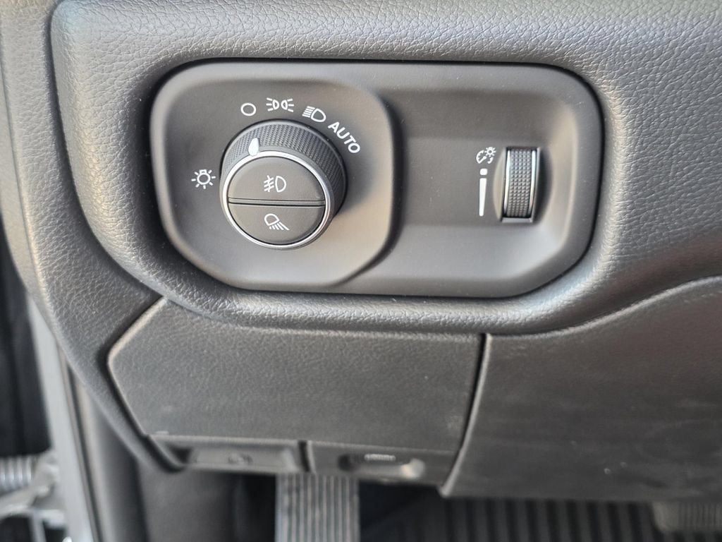 New 2026 RAM 3500 Tradesman AWD/4WD image 23