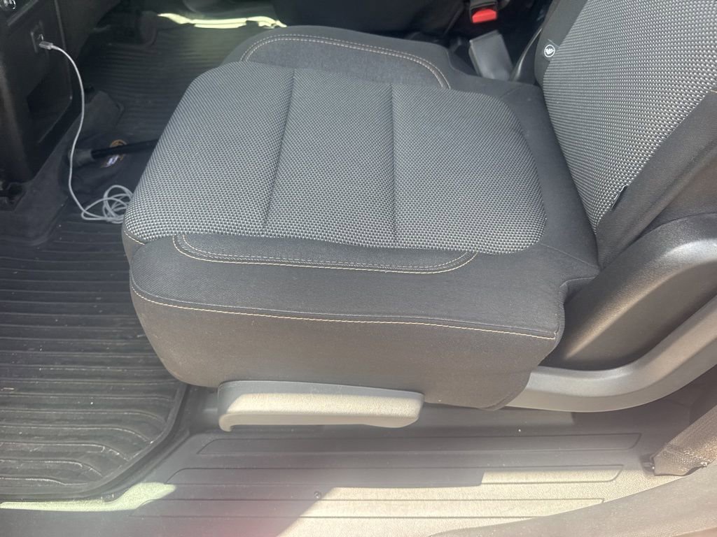 Used 2020 Chevrolet Traverse LT image 13