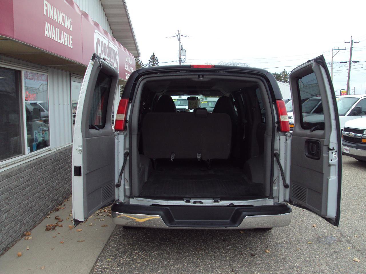 Used 2013 Chevrolet Express 1500 LT w/ LT Preferred Equipment Group AWD/4WD image 7