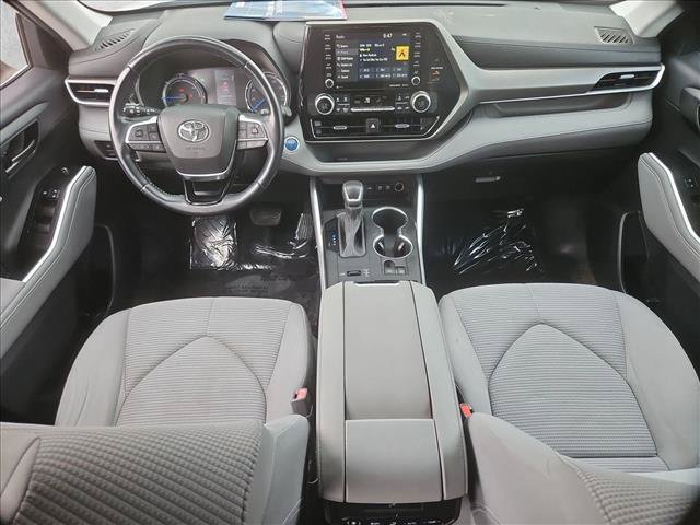 Used 2021 Toyota Highlander LE AWD/4WD image 23