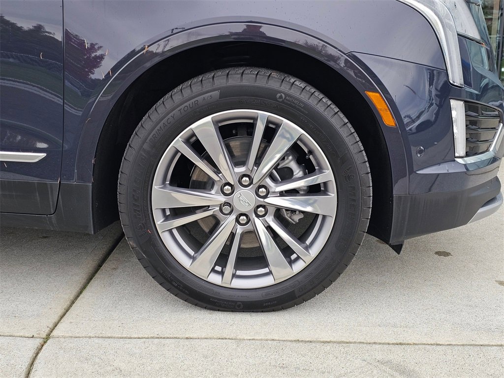 Certified 2025 Cadillac XT5 Premium Luxury w/ Technology Package image 9