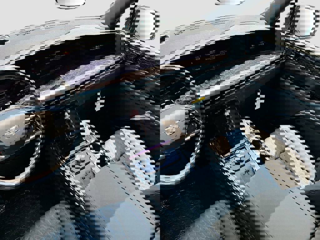 New 2025 Cadillac Escalade IQ Luxury 1 w/ Smart Trailering package AWD/4WD image 25