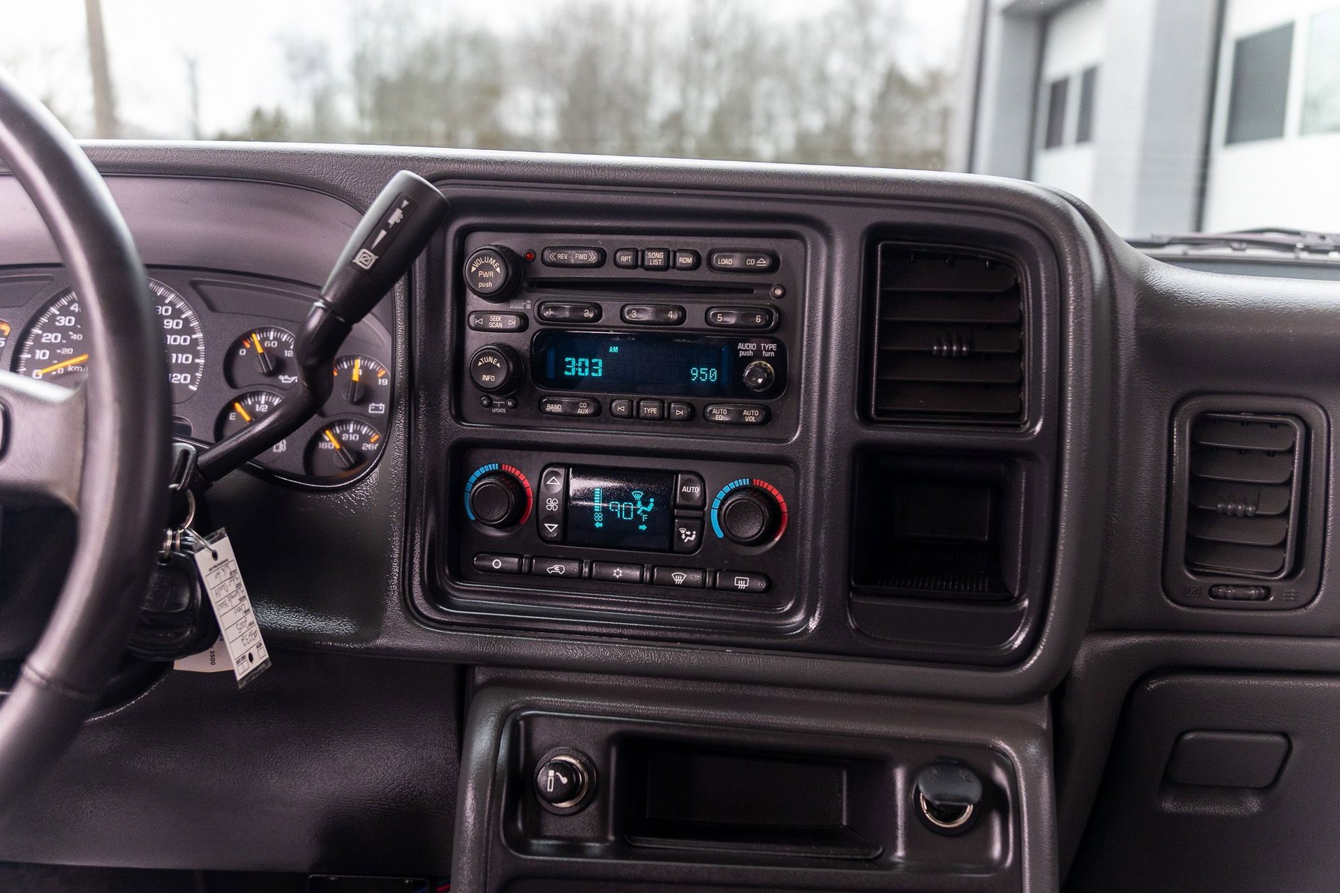 Used 2005 Chevrolet Silverado 3500 LT w/ Heavy-Duty Power Package image 34