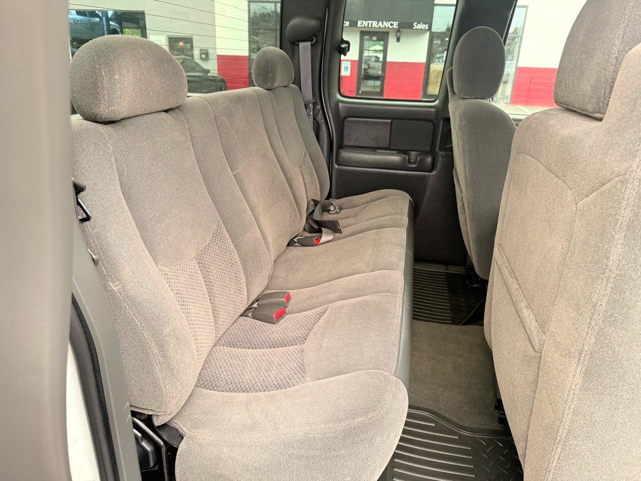 Used 2004 Chevrolet Silverado 2500 LS w/ Skid Plate Package AWD/4WD image 37