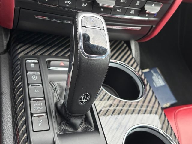 Used 2022 Maserati Quattroporte Trofeo RWD image 31