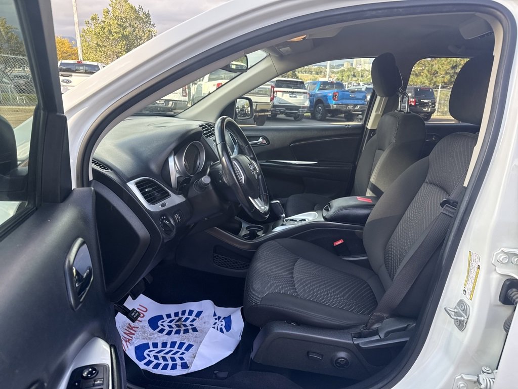 Used 2020 Dodge Journey SE w/ SE Popular Equipment Group image 10