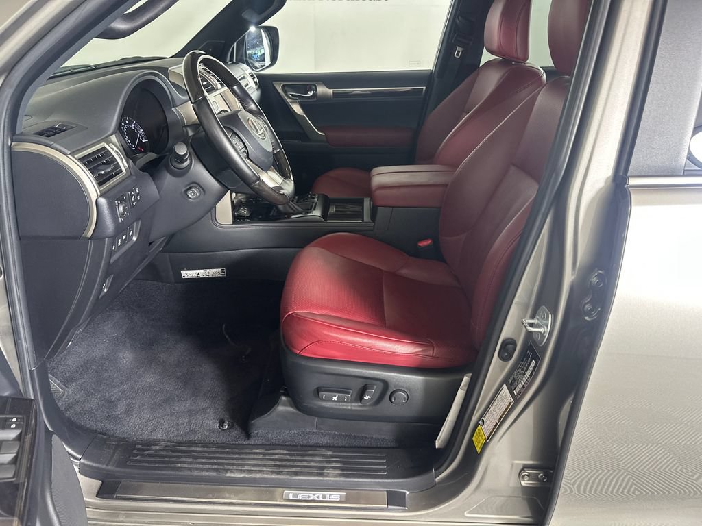 Used 2021 Lexus GX 460 Luxury w/ Accessory Package AWD/4WD image 9