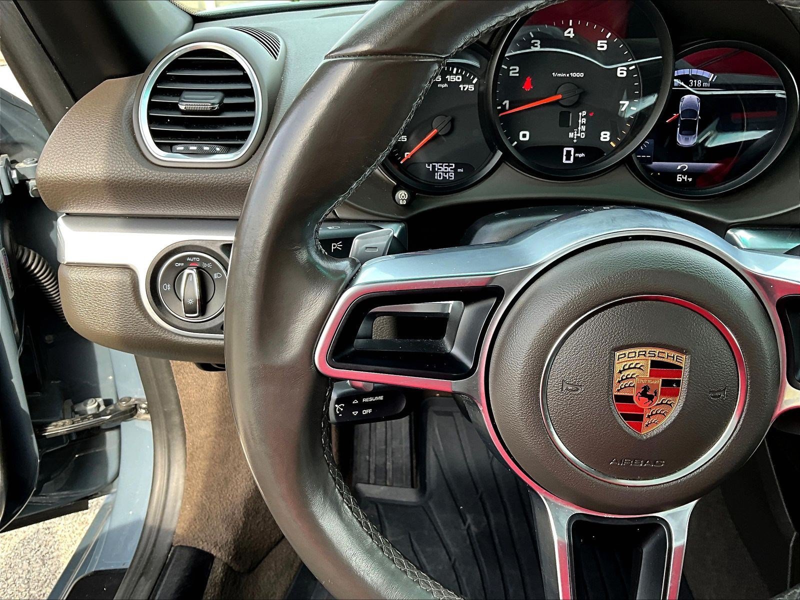 Used 2017 Porsche 718 Boxster RWD image 9
