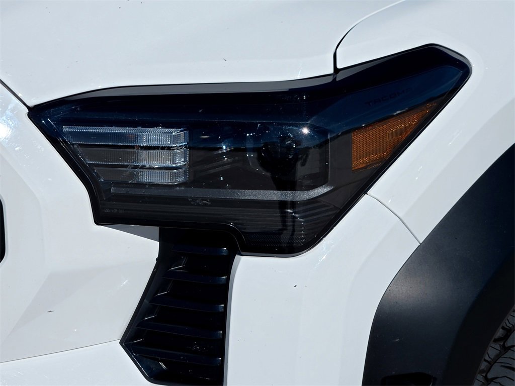 Used 2024 Toyota Tacoma TRD Off-Road image 3
