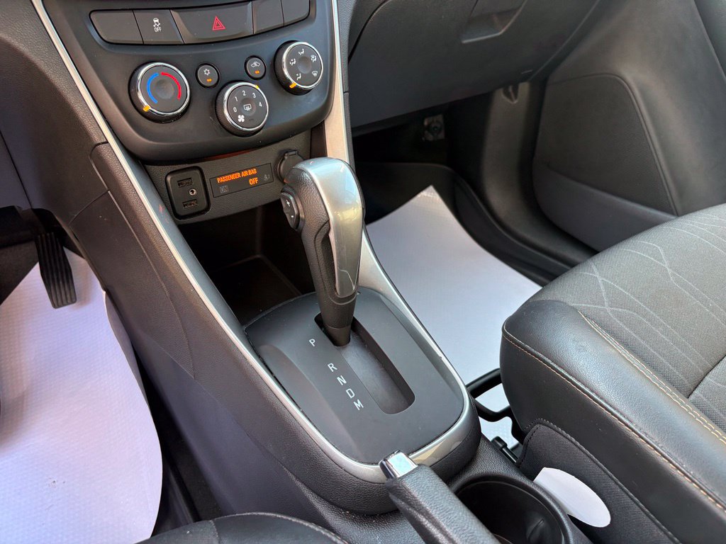 Used 2019 Chevrolet Trax LT w/ LT Convenience Package FWD image 23
