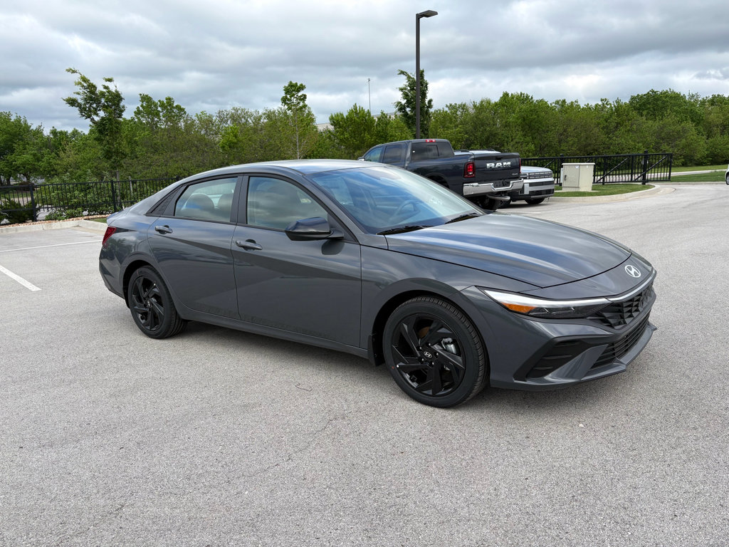 New 2026 Hyundai Elantra Sport FWD image 7