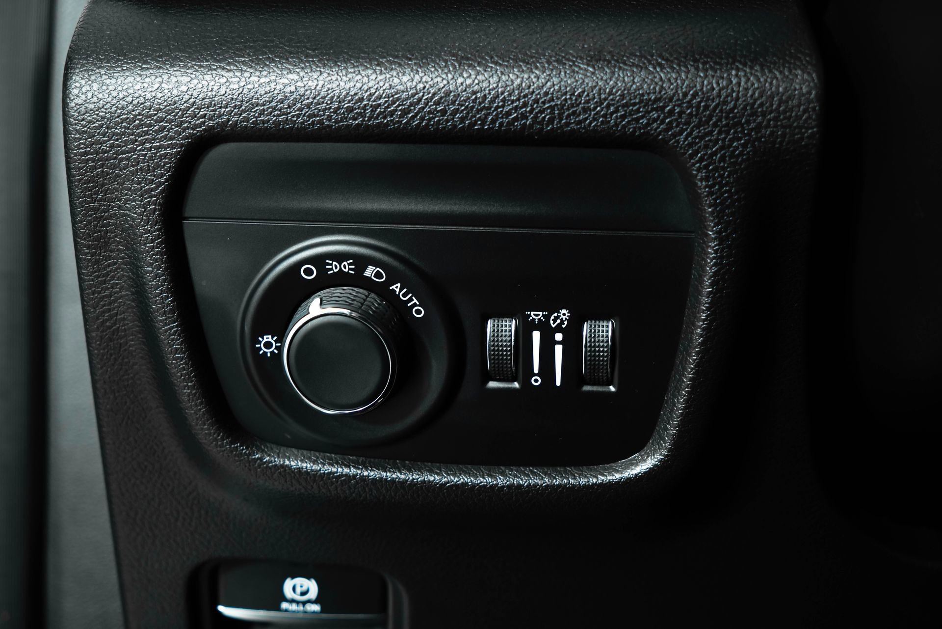 Used 2024 Jeep Grand Cherokee L Altitude image 22