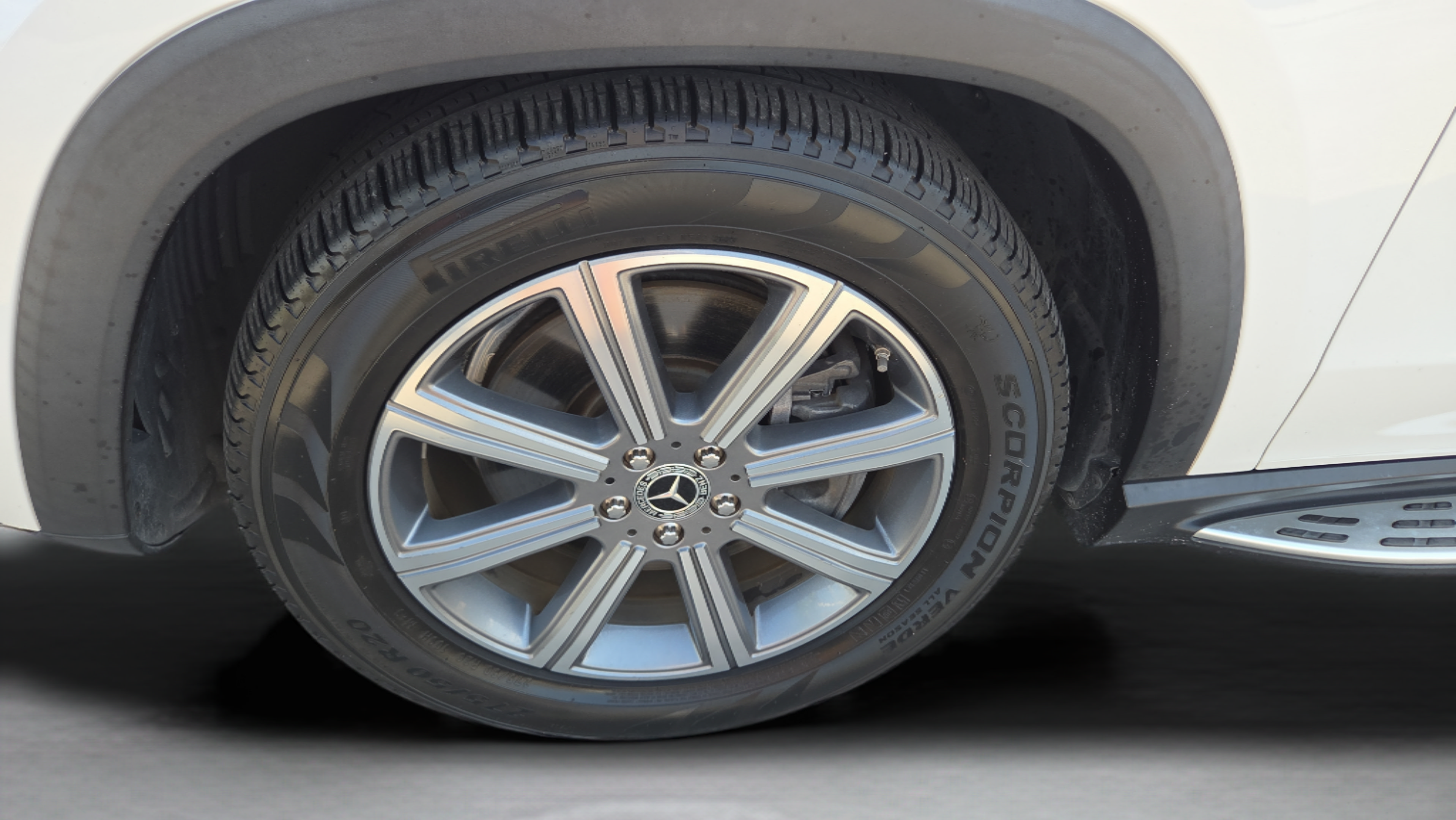 Certified 2020 Mercedes-Benz GLS 450 4MATIC image 24