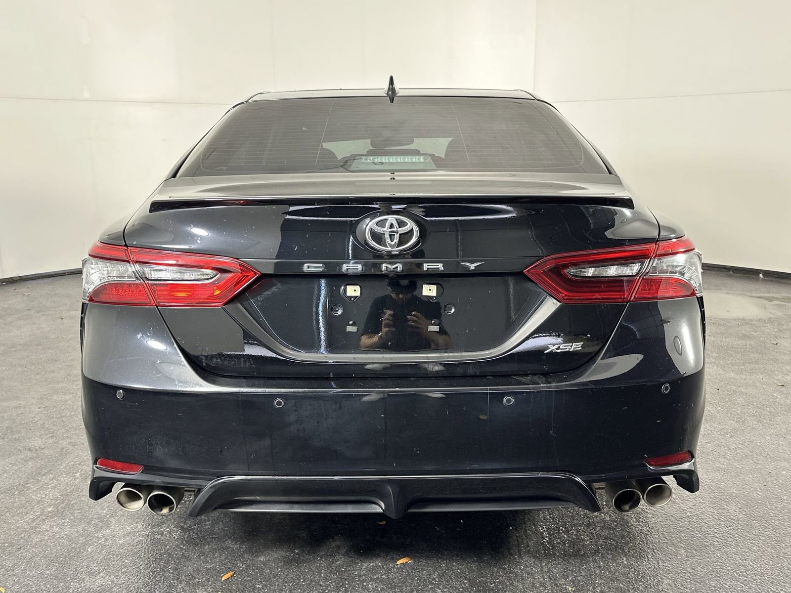 Used 2023 Toyota Camry XSE w/ Navigation Package image 10