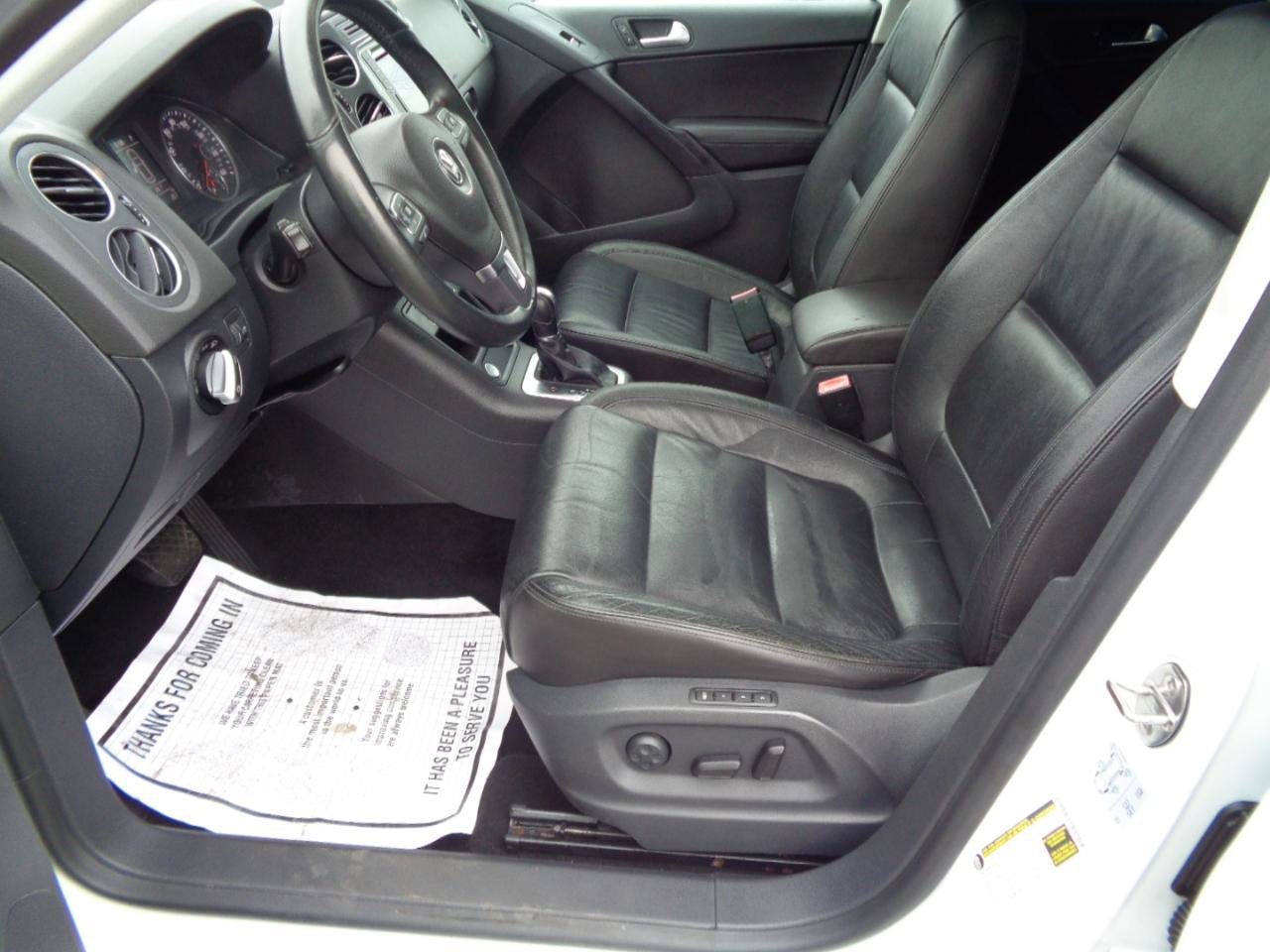 Used 2017 Volkswagen Tiguan Sport image 23