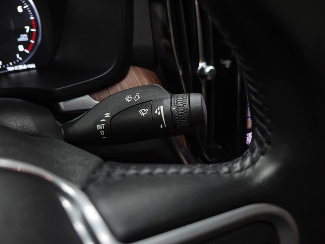 Used 2022 Volvo S60 B5 Inscription FWD image 23