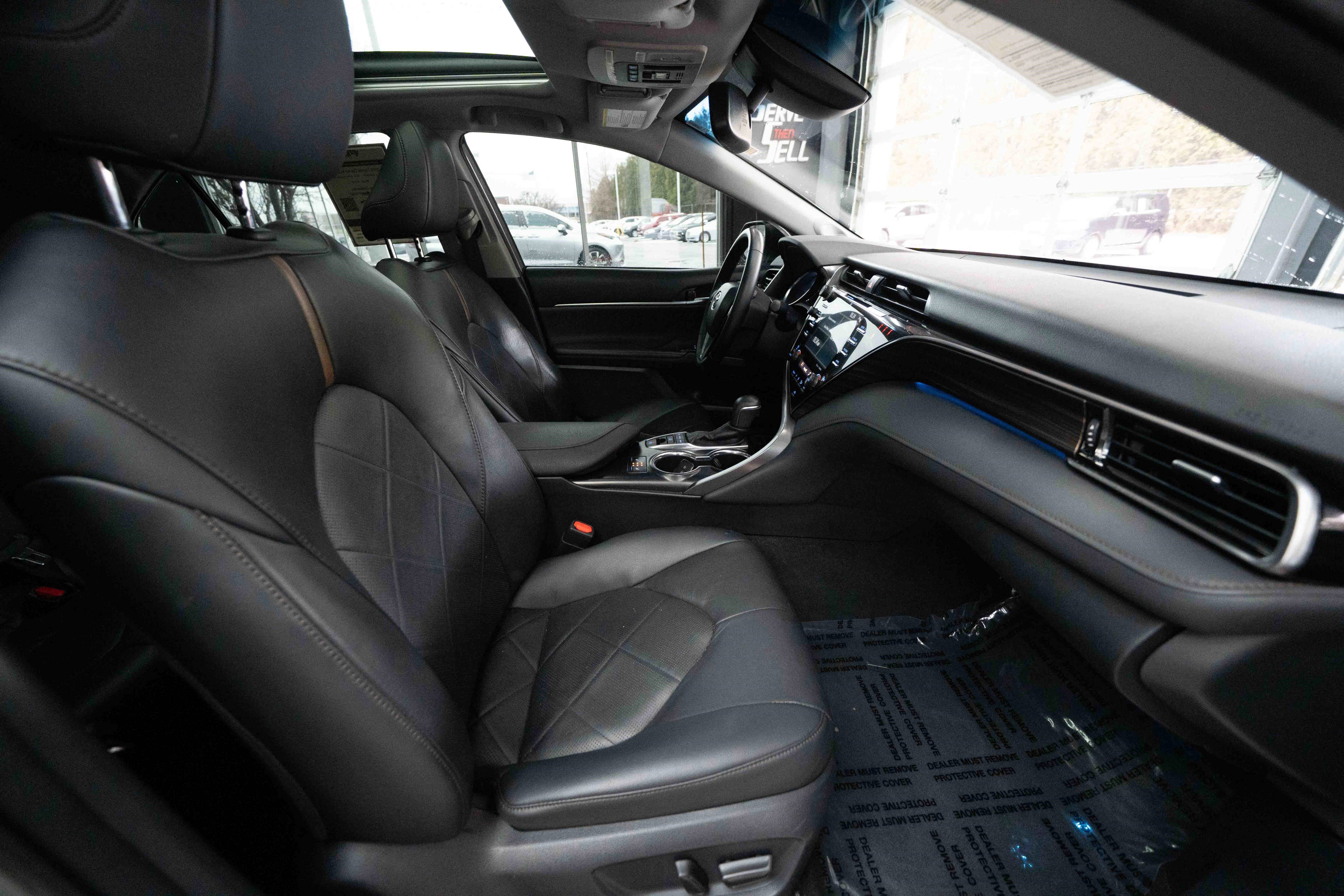 Used 2019 Toyota Camry XLE image 26